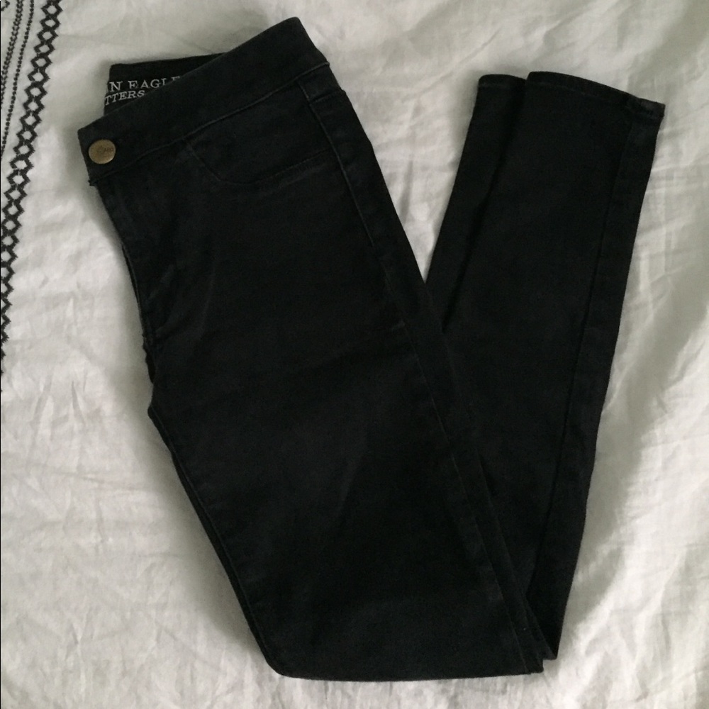 Black American eagle jeans.